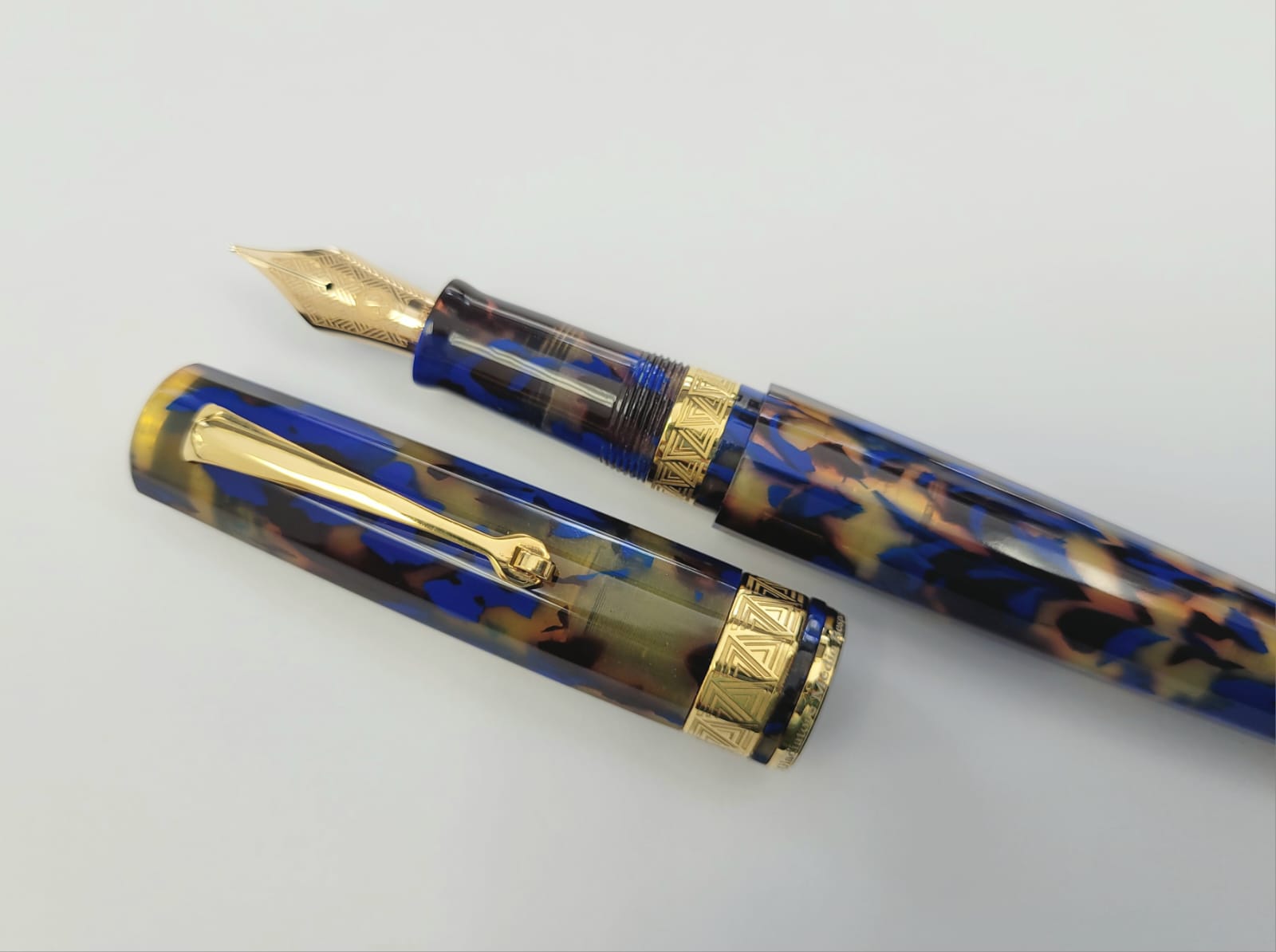 NEW! ASC Gladiatore Medio Bespoke Blue Lucens Celluloid - Limited Edition of 23 Pens