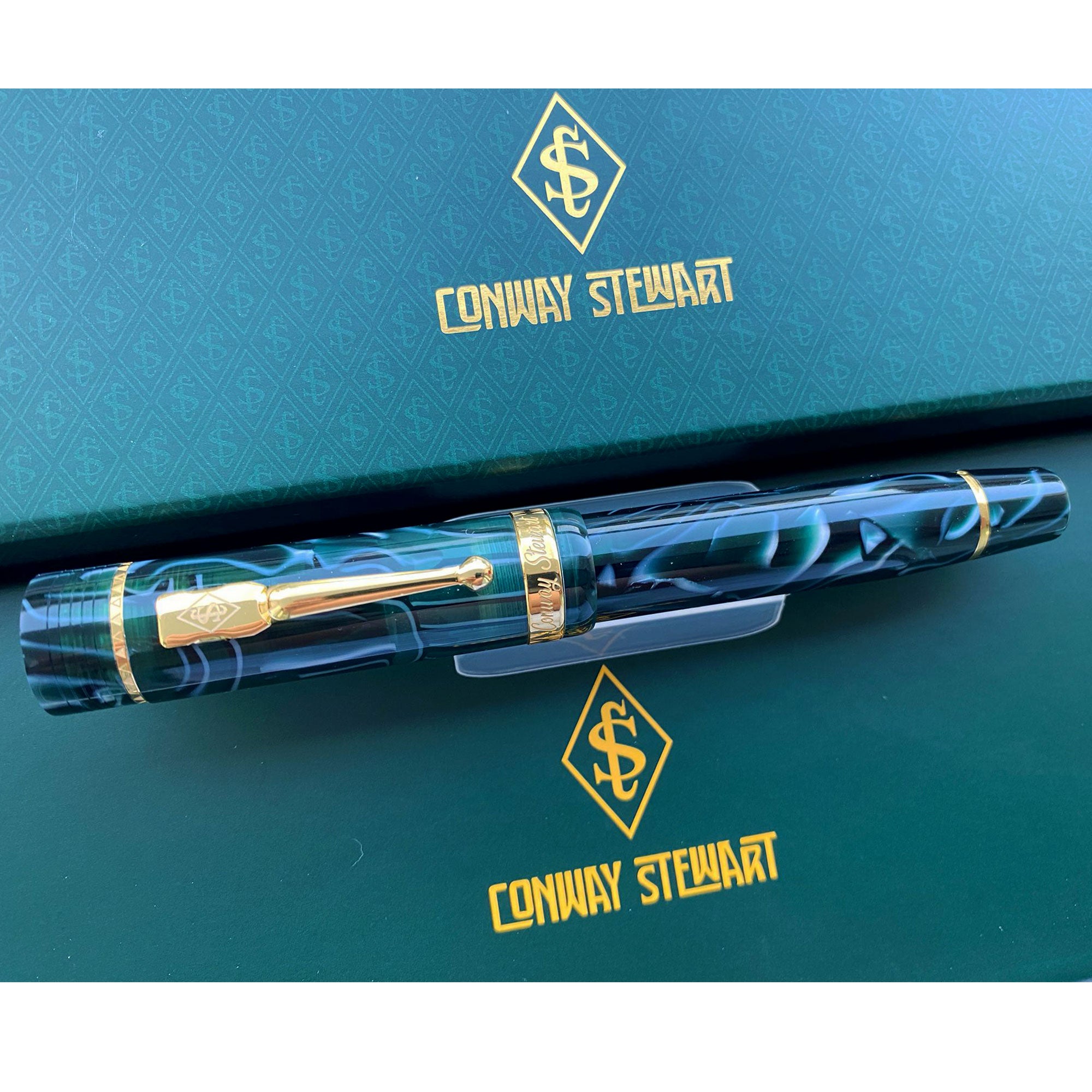 NEW! Conway Stewart Churchill Oversized - First Edition