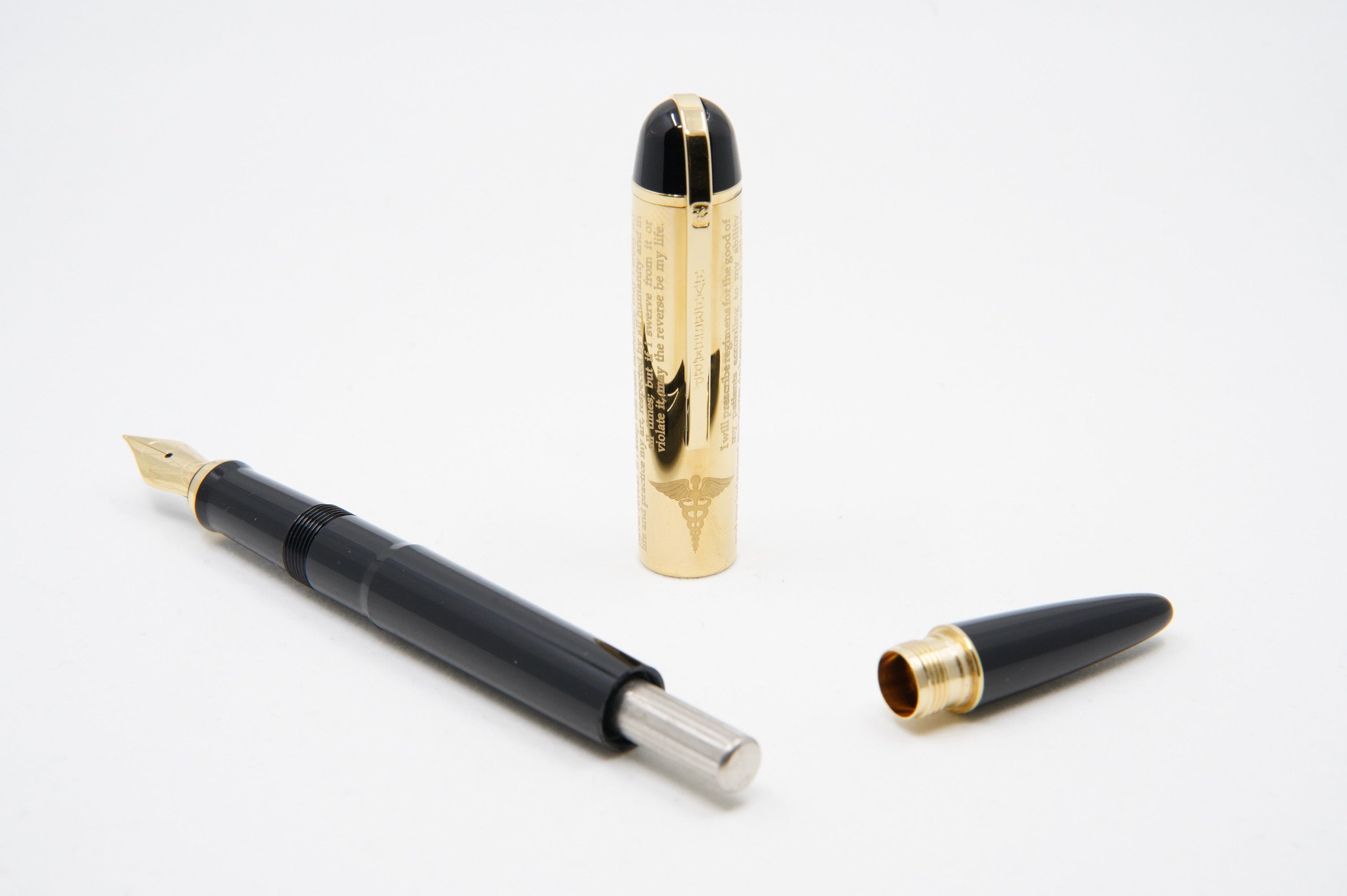 Wahl Eversharp Skyline FP Tribute To Doctors Black - The iconic SKYLINE created by Henry Dreyfus in 1939