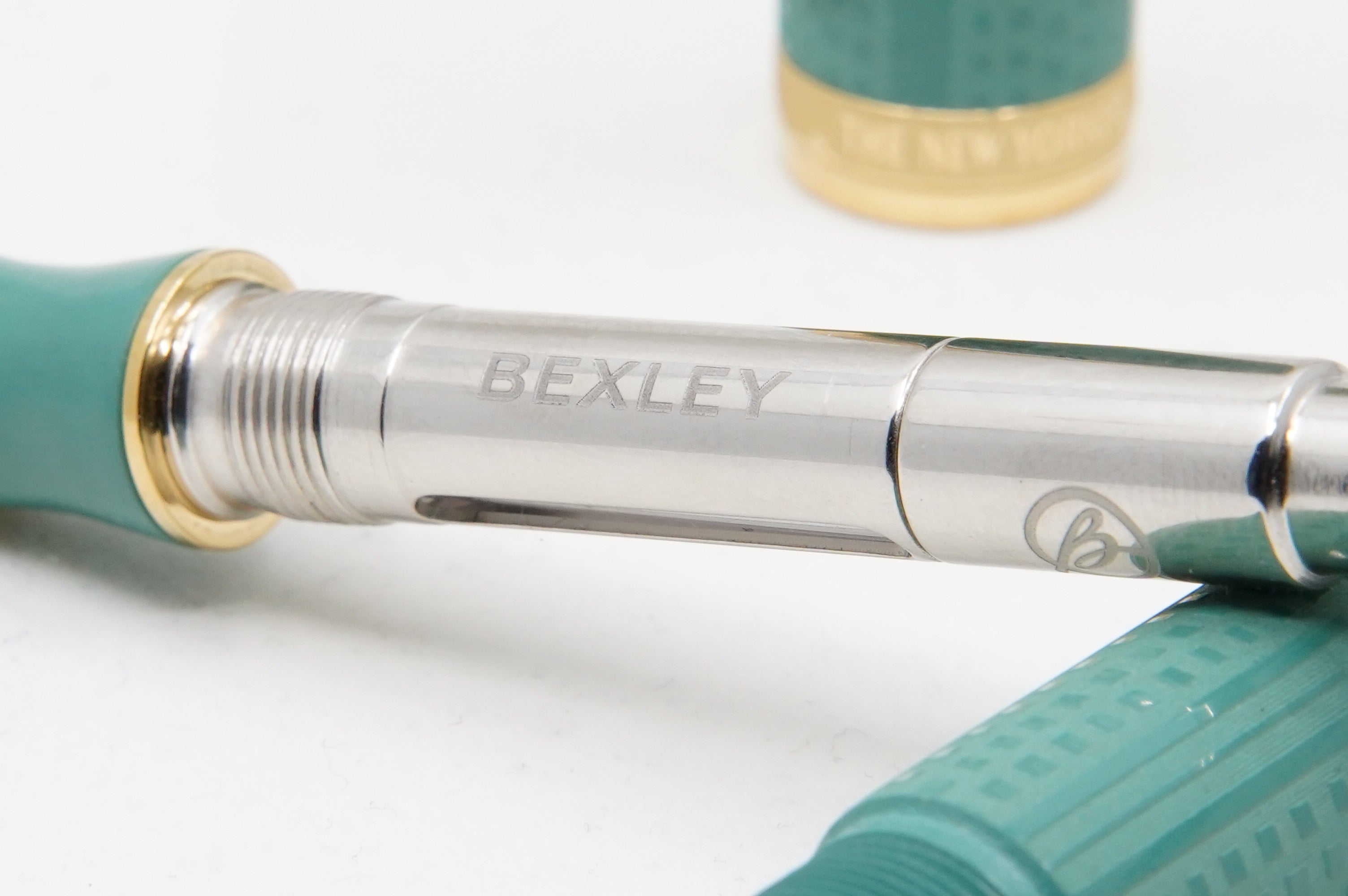 Bexley New Yorker Empire State Building Chased - Green Ebonite