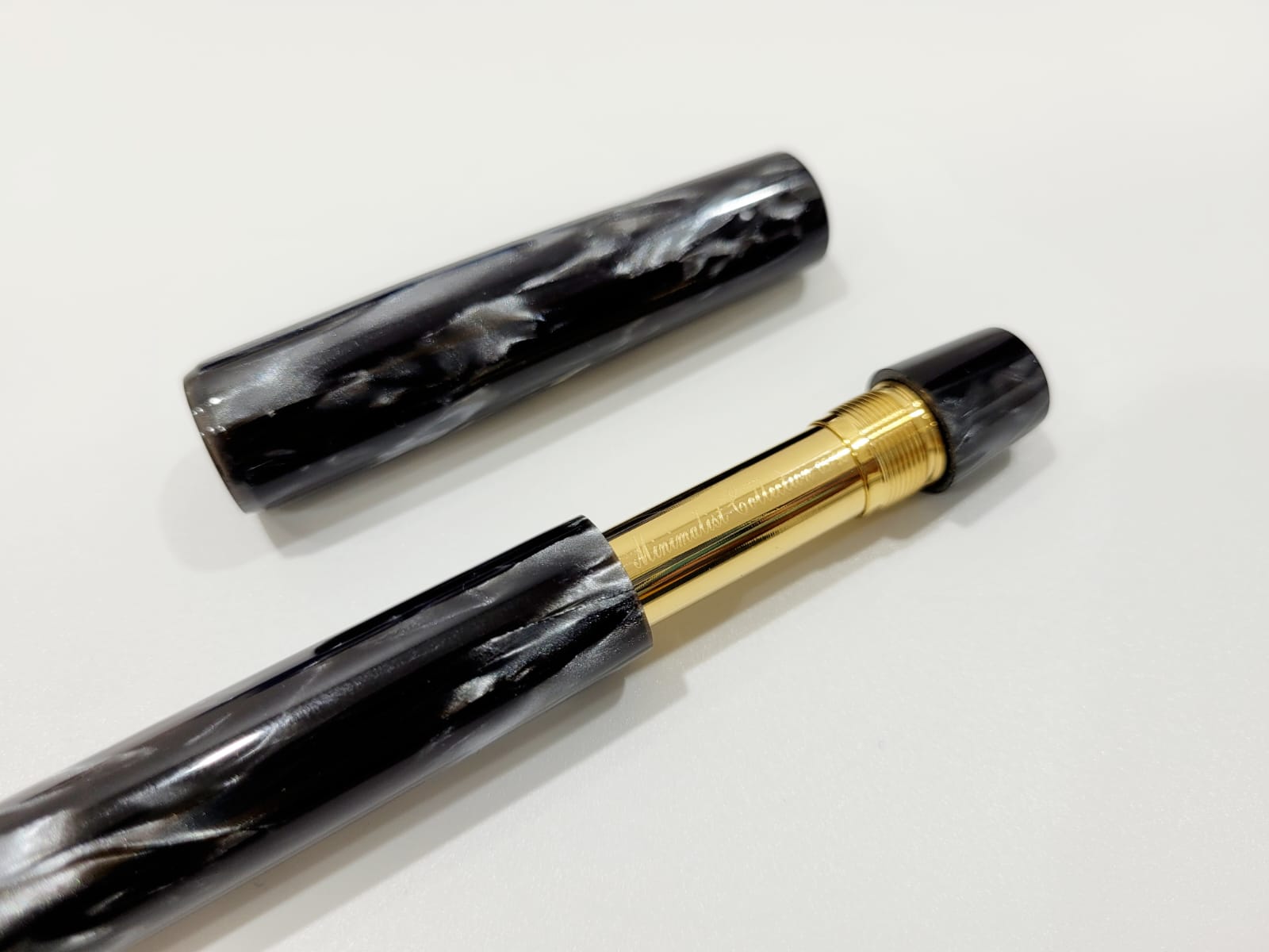 ASC Bologna Extra Minimalist Grigio Perla Celluloid Limited Edition 50 Pens